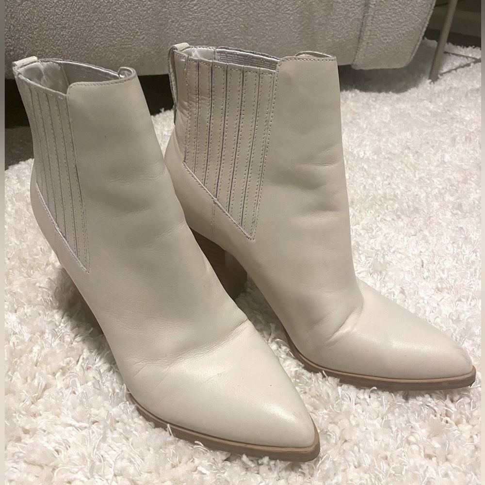ALDO Gwerissa cream booties, size 8